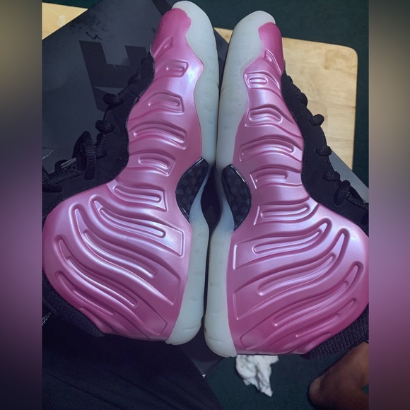Nike Other - Nike kids Foamposite. Little posite one GS